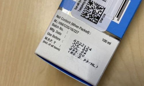 宝宝吐奶到眼睛怎么洗-婴儿把奶吐进眼里怎么办-专业宝宝把奶全部吐出来平台-婴儿吐奶吞进去了怎么办